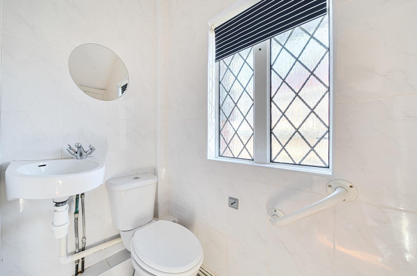 Fairy Grove, Killay, Swansea, SA2 7BY